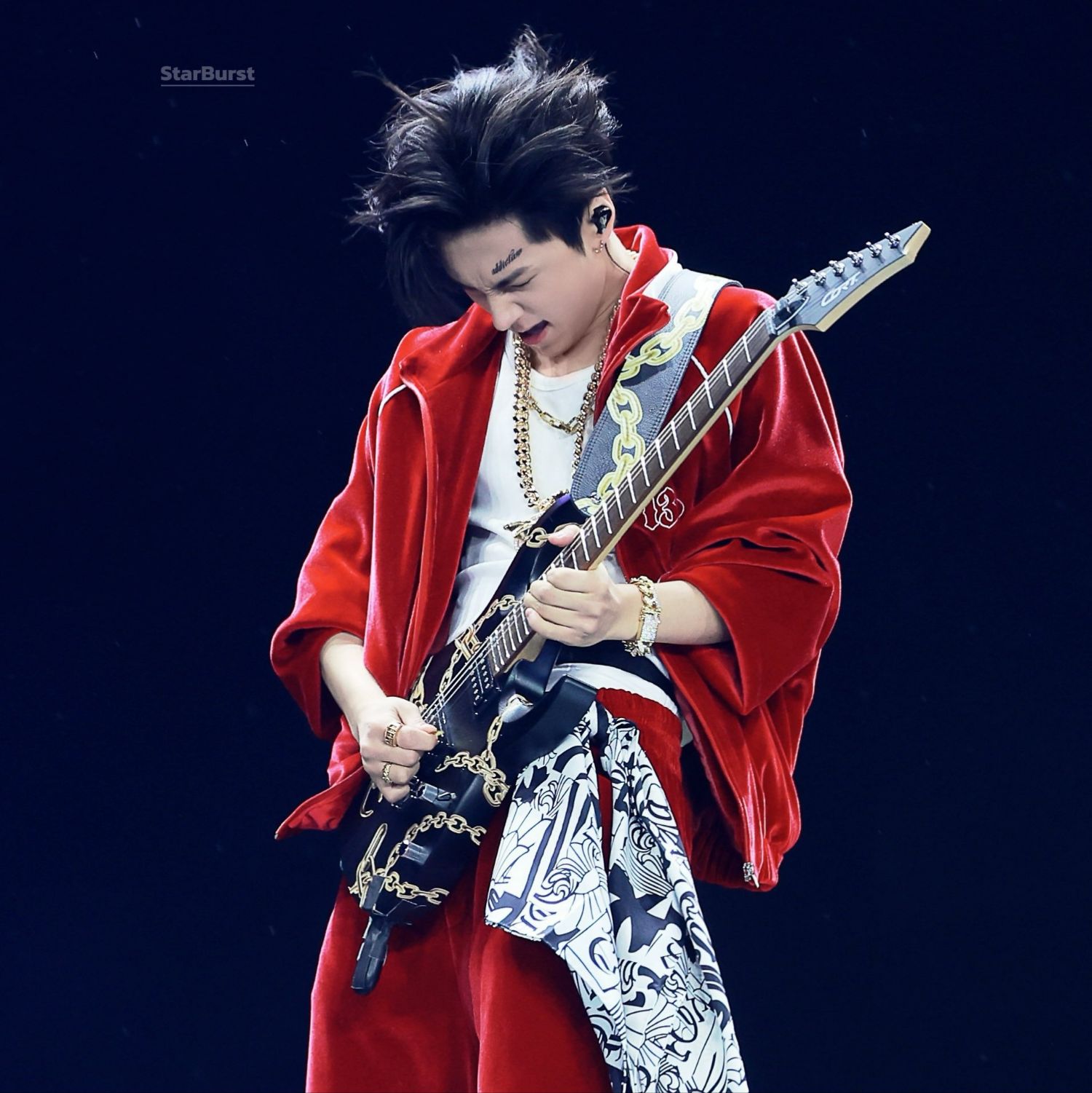 Foto terbaru Jay (ENHYPEN)