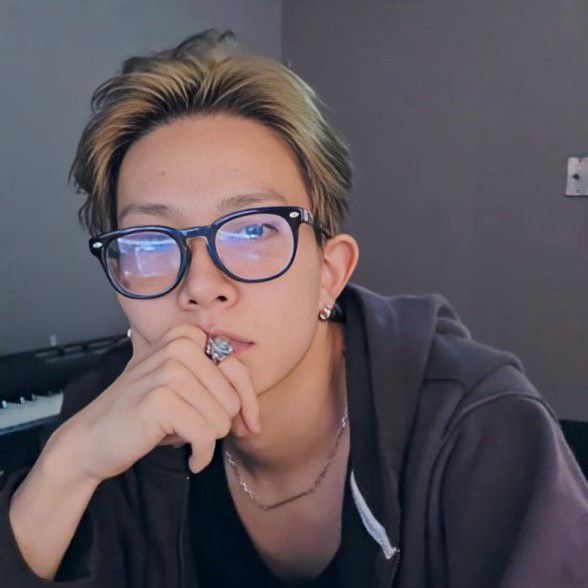 Potret di balik layar Heeseung (ENHYPEN)