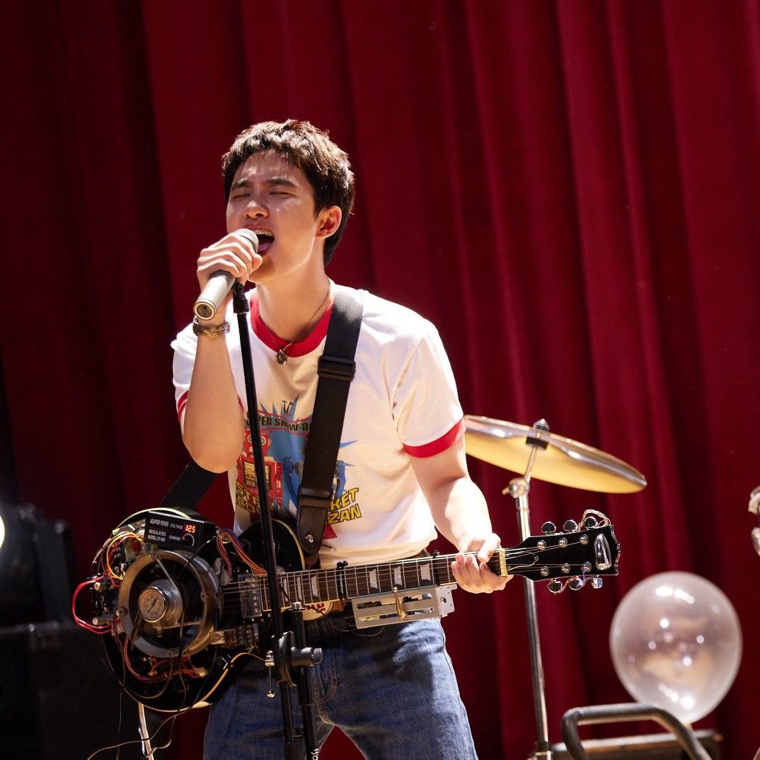 Behind-the-scenes cut of D.O. (EXO)