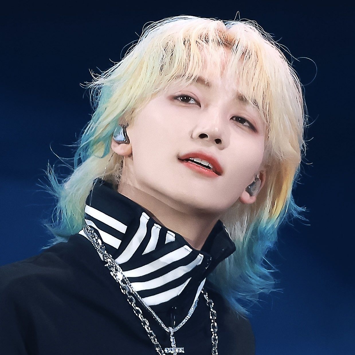 A moment captured by Jeonghan (SEVENTEEN)'s fan