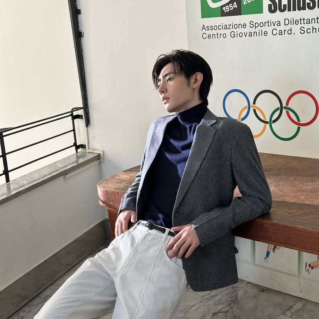 Foto terbaru Sunghoon (ENHYPEN)