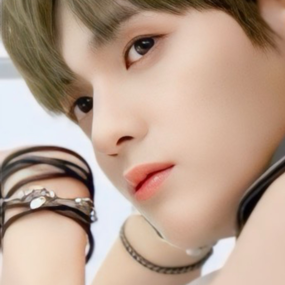 Recent activity shot of Sungyun (n.SSign)