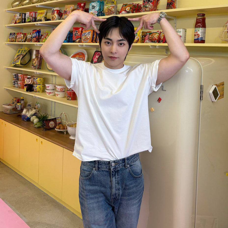 Latest photo of EXO