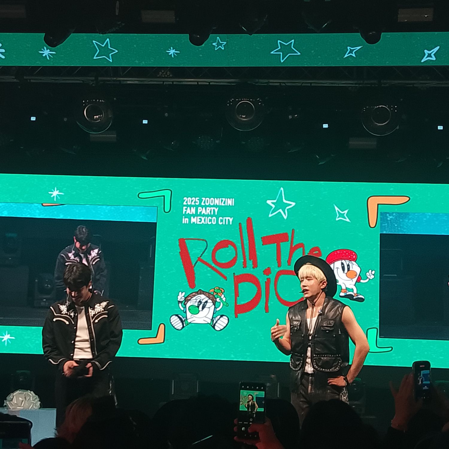 A moment captured by Jinjin (ASTRO)'s fan