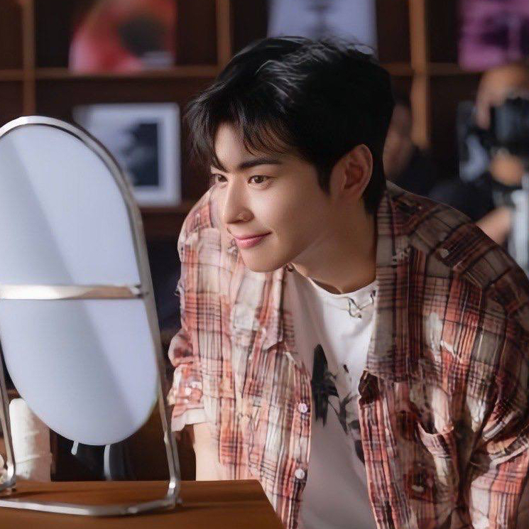 A moment captured by Eunwoo (ASTRO)'s fan