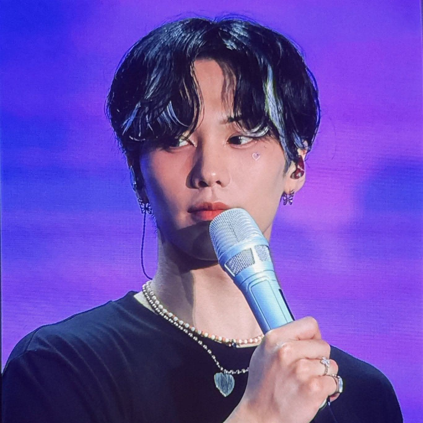 A moment captured by Rocky's fan