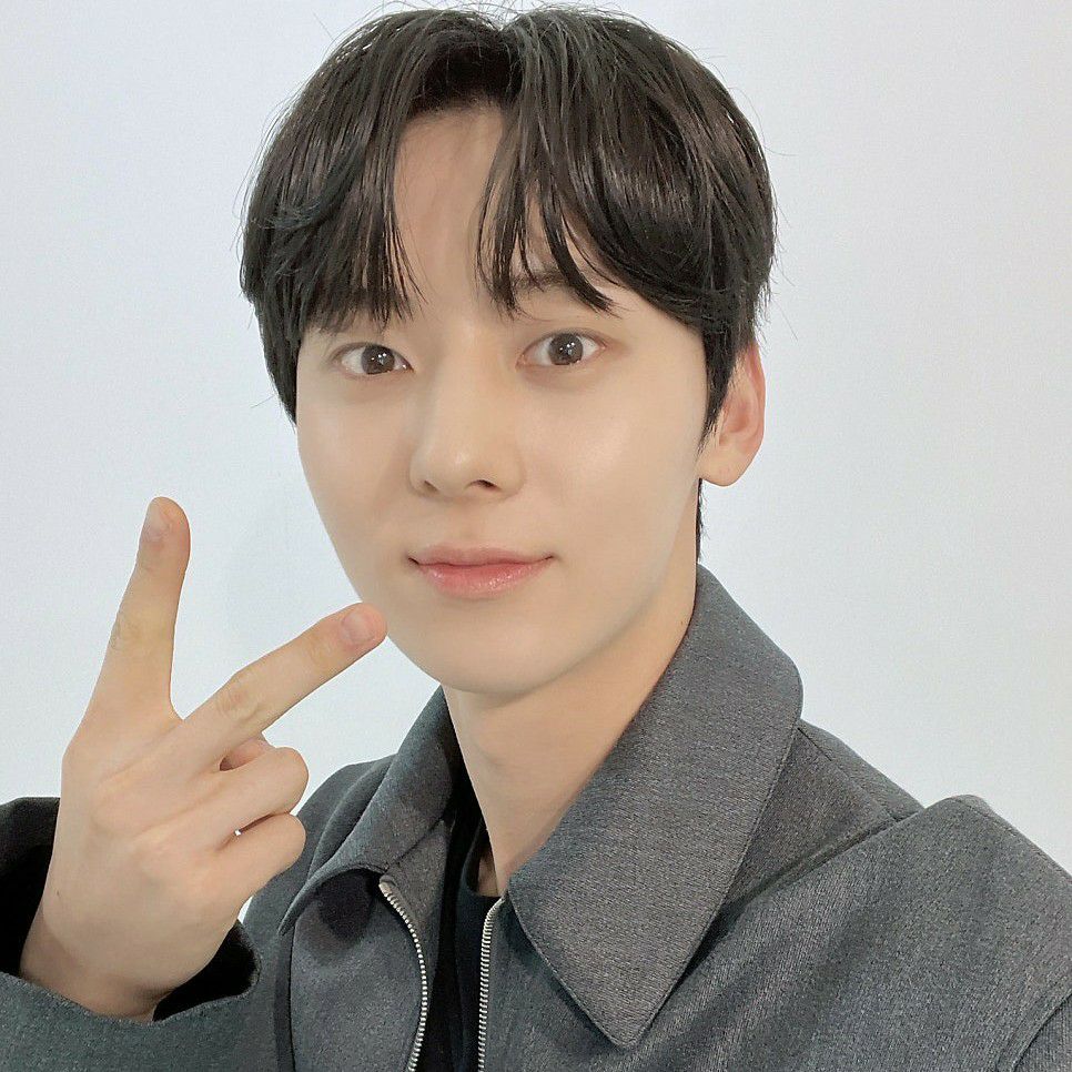Recent activity shot of Hwang Minhyun