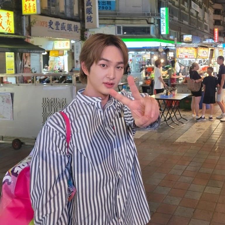 Latest photo of Onew (SHINee)