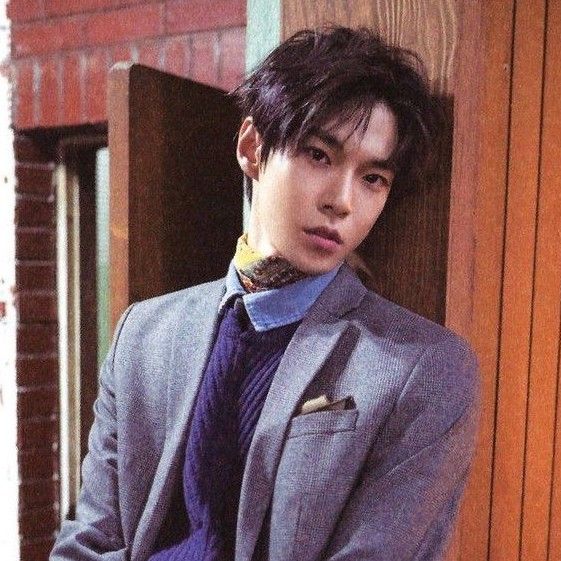 Potret di balik layar Doyoung (NCT 127)