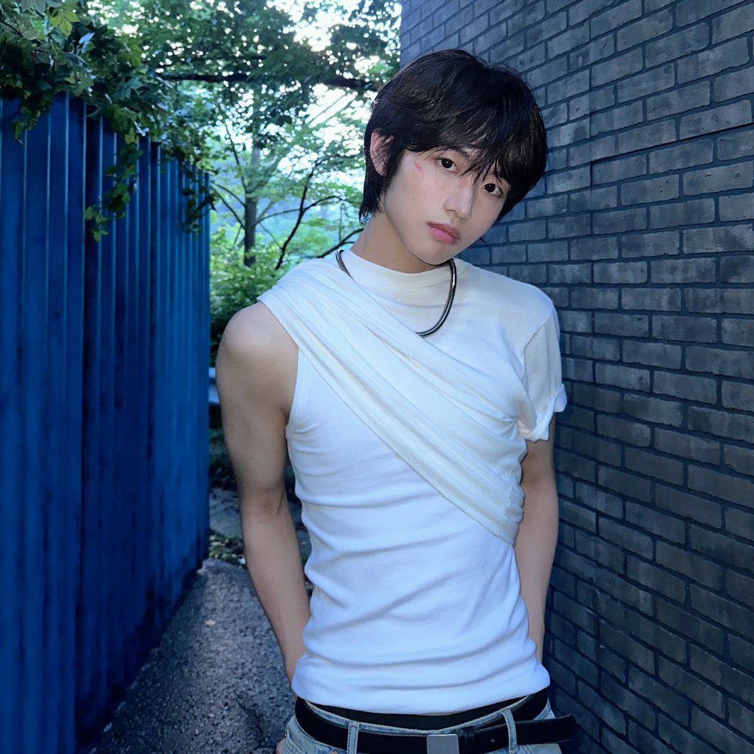 Recent activity shot of Jang yonghoon (IDID)