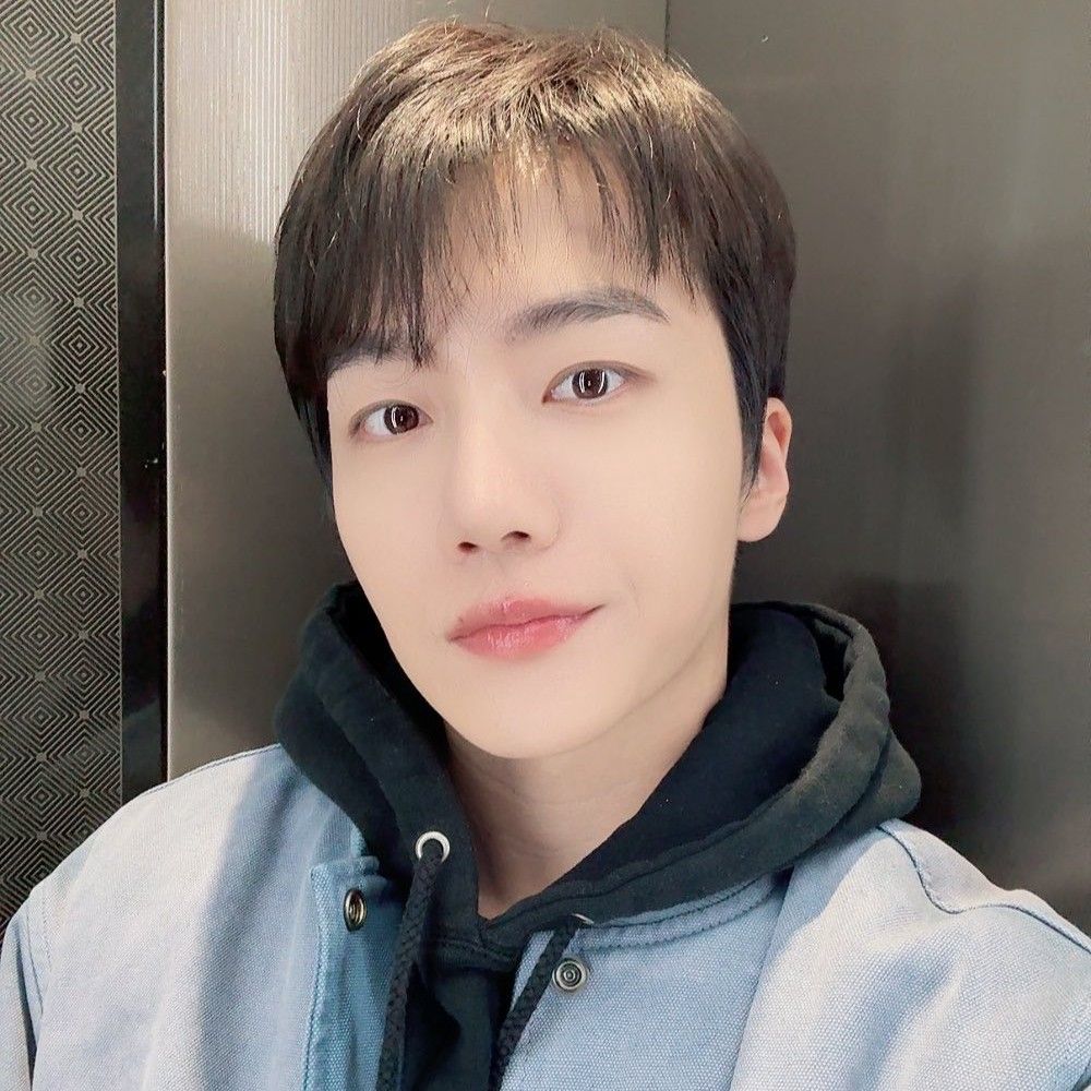 Latest photo of Jinho (PENTAGON)