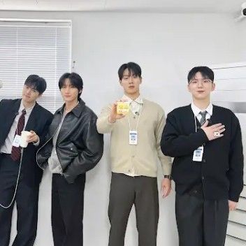 Behind-the-scenes cut of Shownu (MONSTA X)