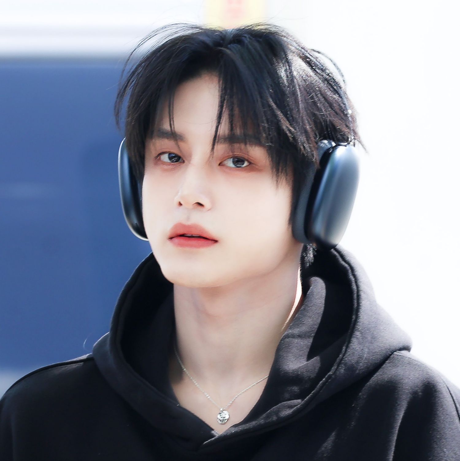 Behind-the-scenes cut of Kim Jiwoong (ZEROBASEONE)