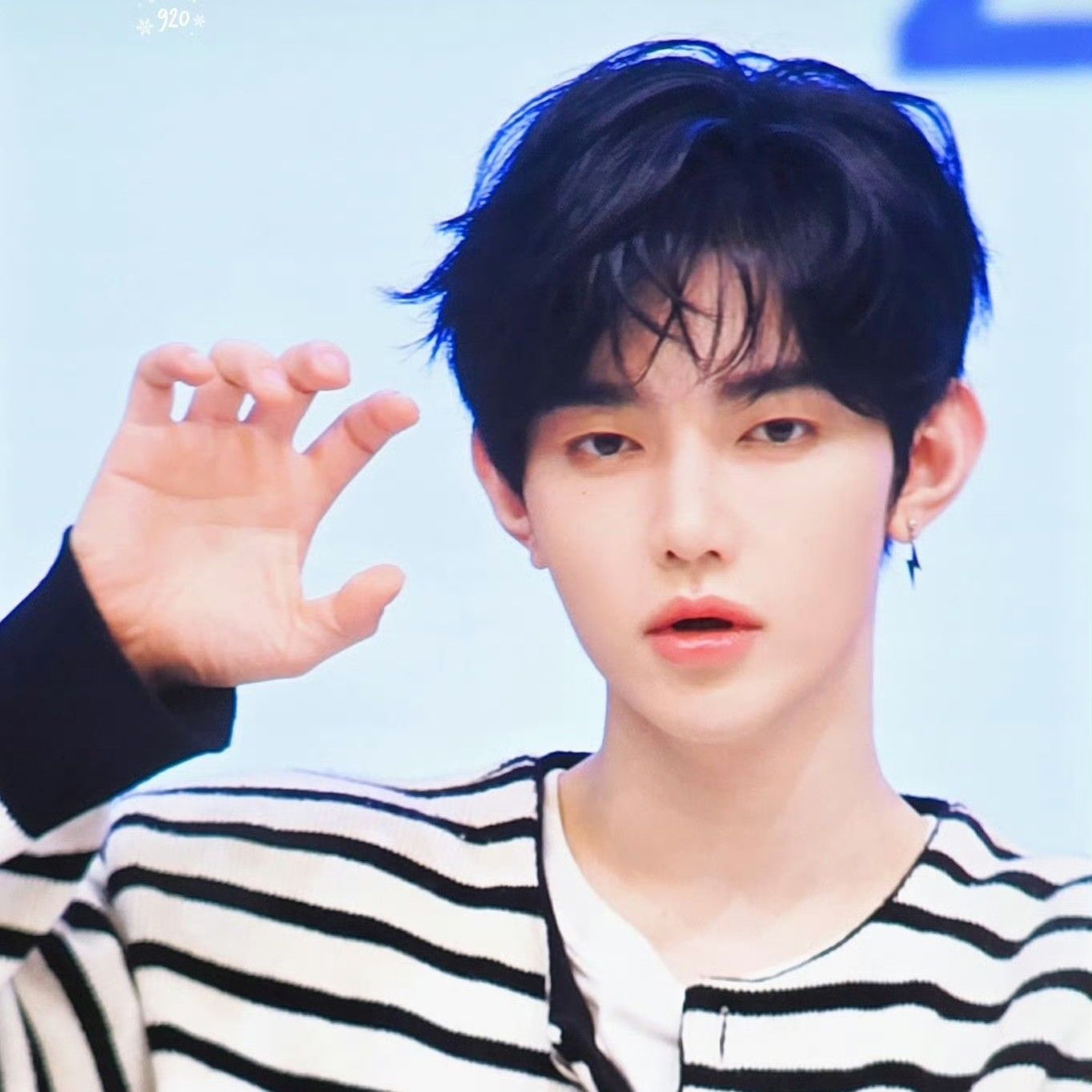 Behind-the-scenes cut of Zhang Hao (ZEROBASEONE)