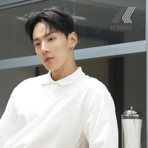 Latest photo of Shownu (MONSTA X)