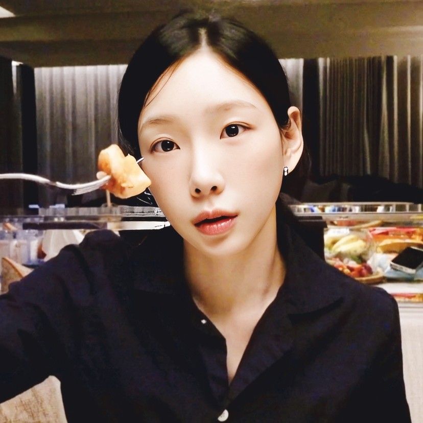 Latest photo of Taeyeon (Girls' Generation)