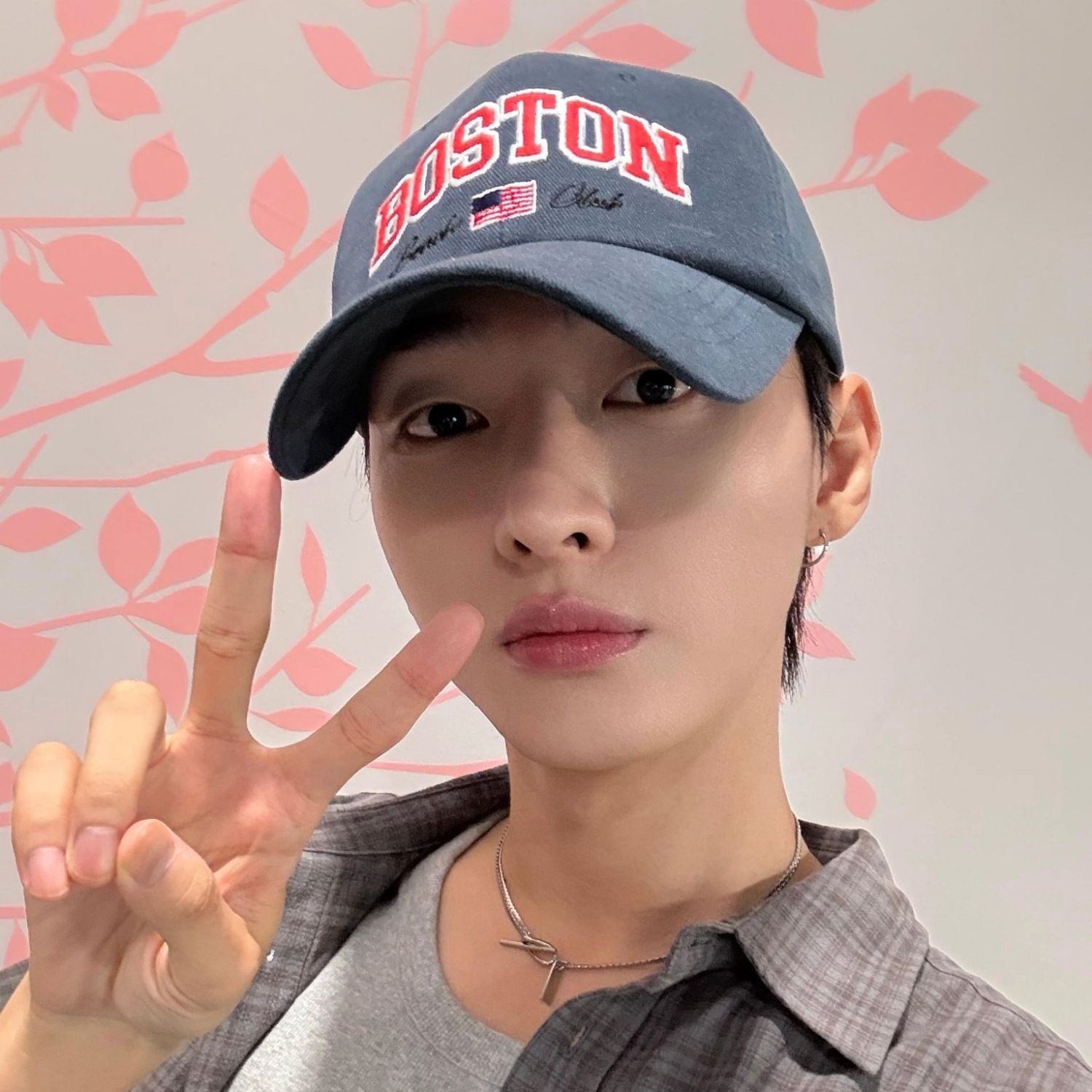 A moment captured by Yoon Jisung's fan