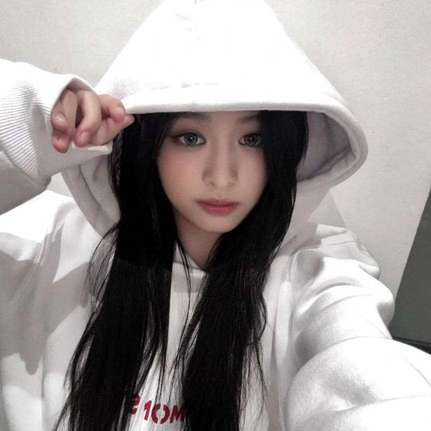 Latest photo of Ahyeon (BABYMONSTER)