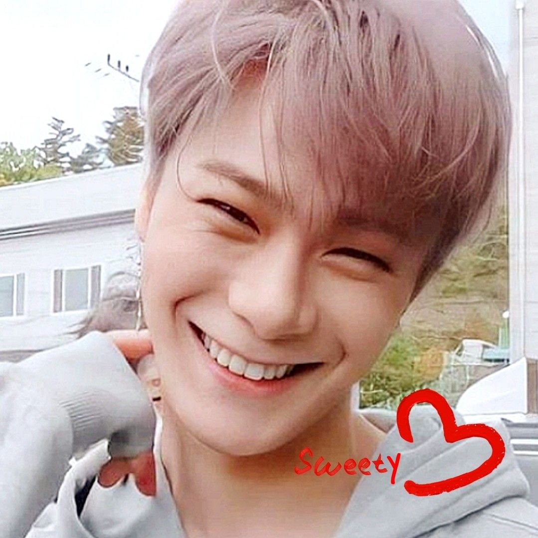 Recent activity shot of Moonbin (ASTRO)