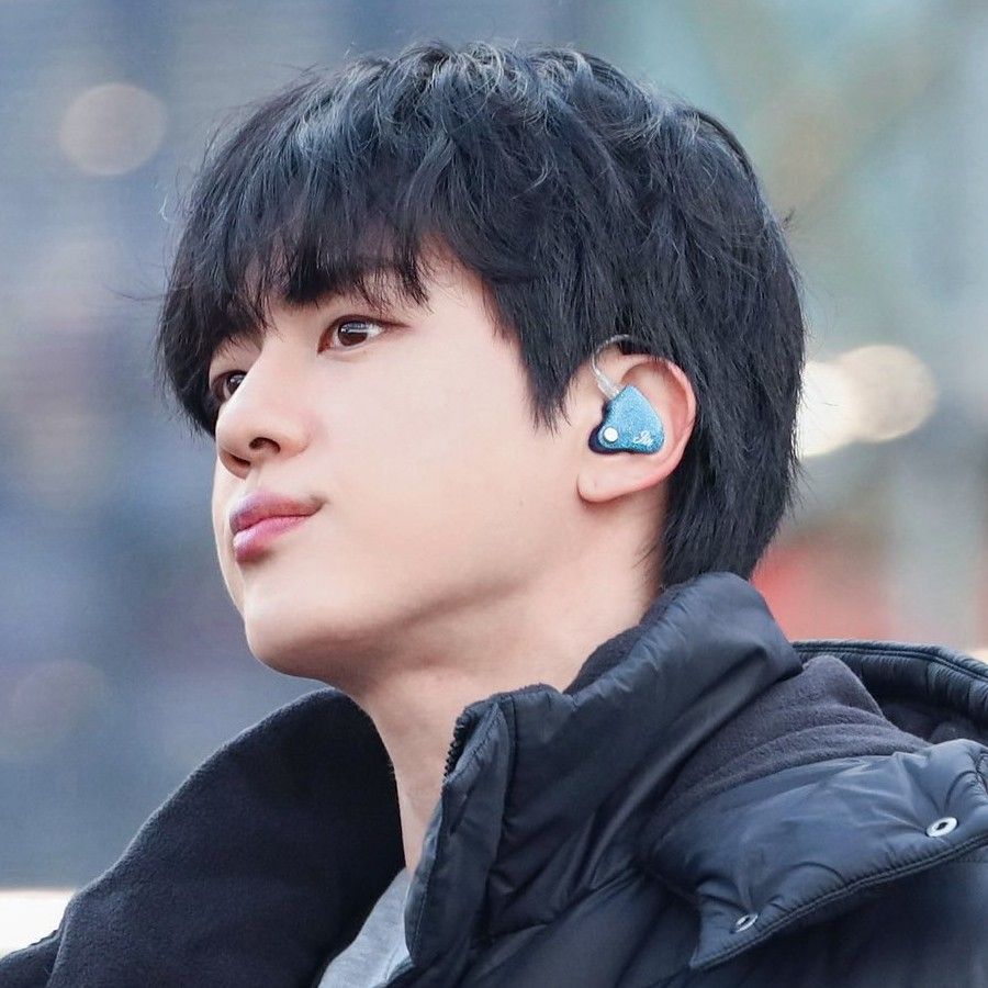 커뮤니티에서 화제된 인기 아이돌 콘텐츠