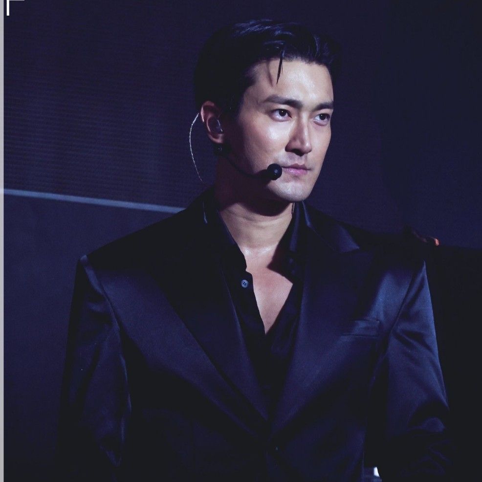 Latest photo of Siwon (Super Junior)