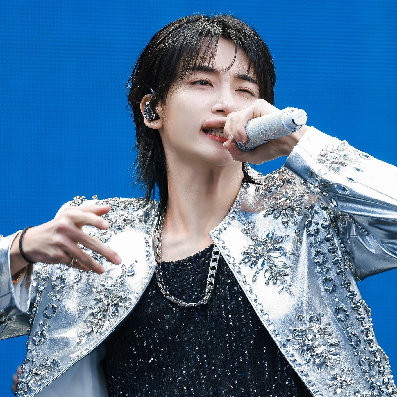 Latest photo of Jeonghan (SEVENTEEN)