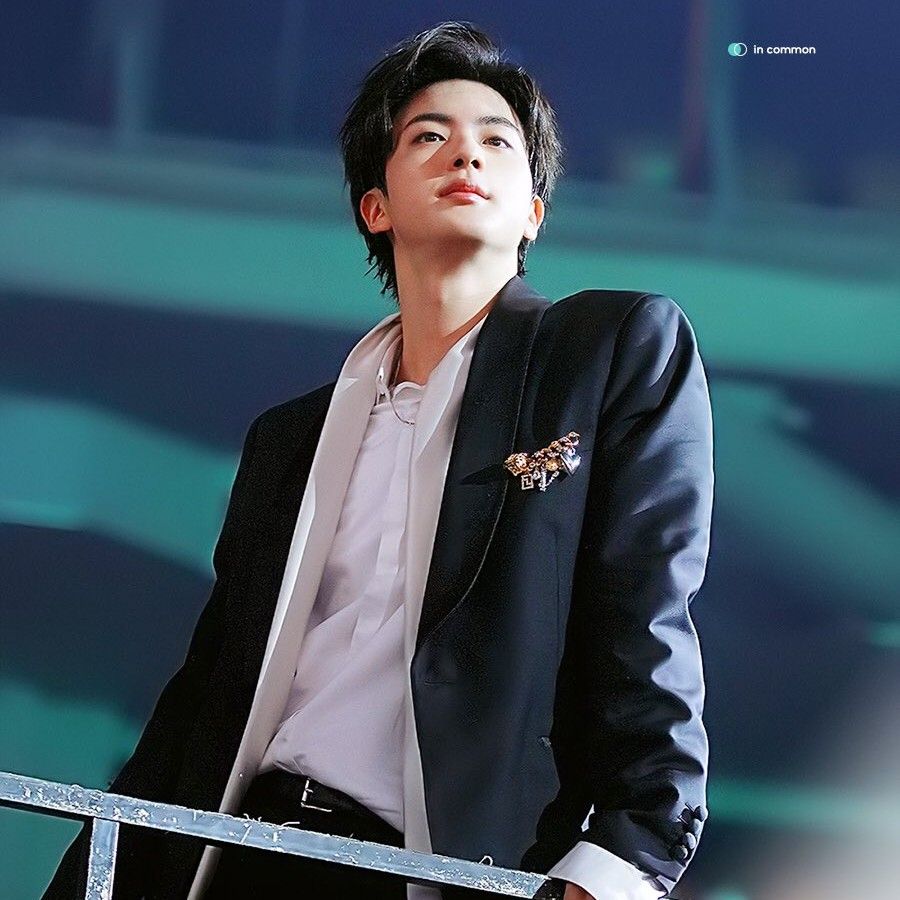 ジン (BTS)の最新写真