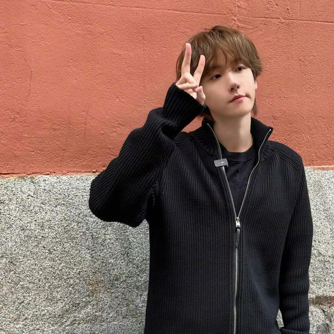 Latest photo of Baekhyun (EXO)