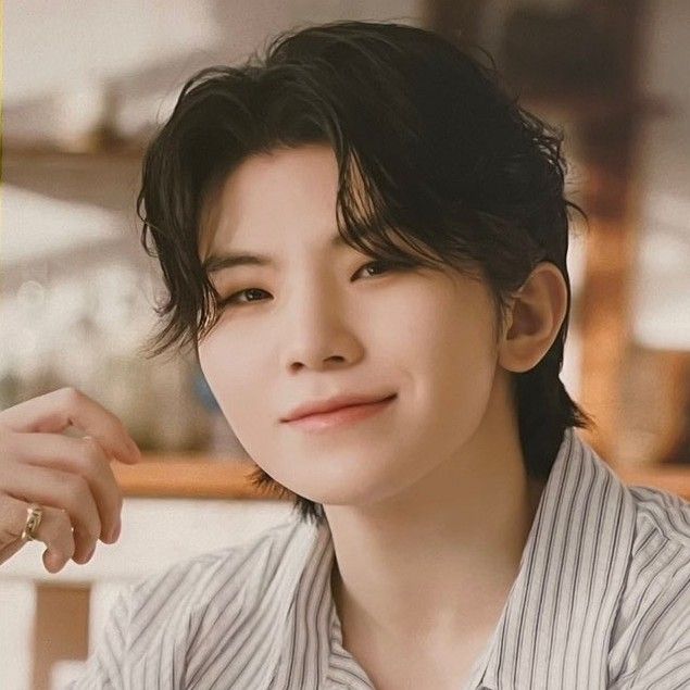 A moment captured by Woozi (SEVENTEEN)'s fan