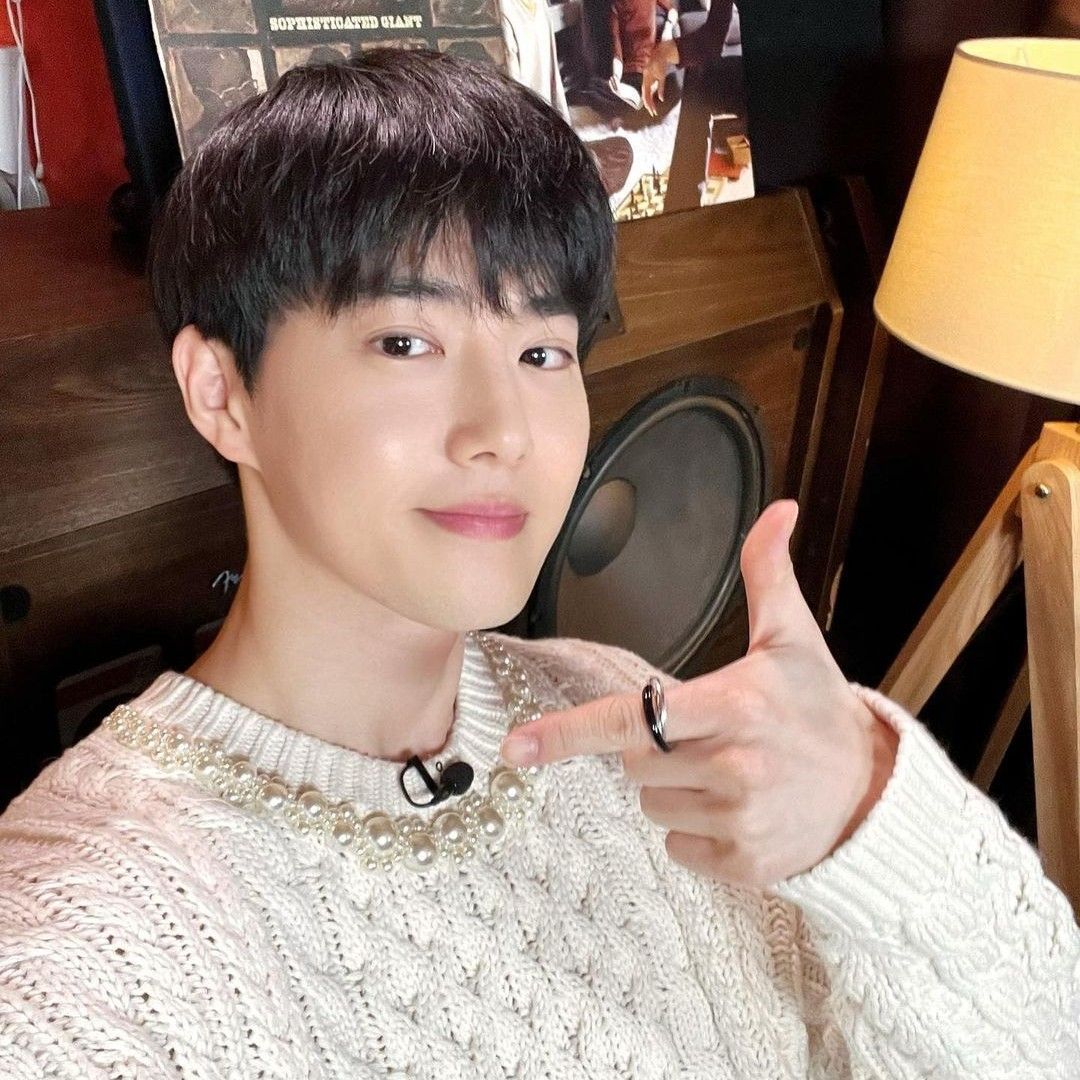 Behind-the-scenes cut of Suho (EXO)