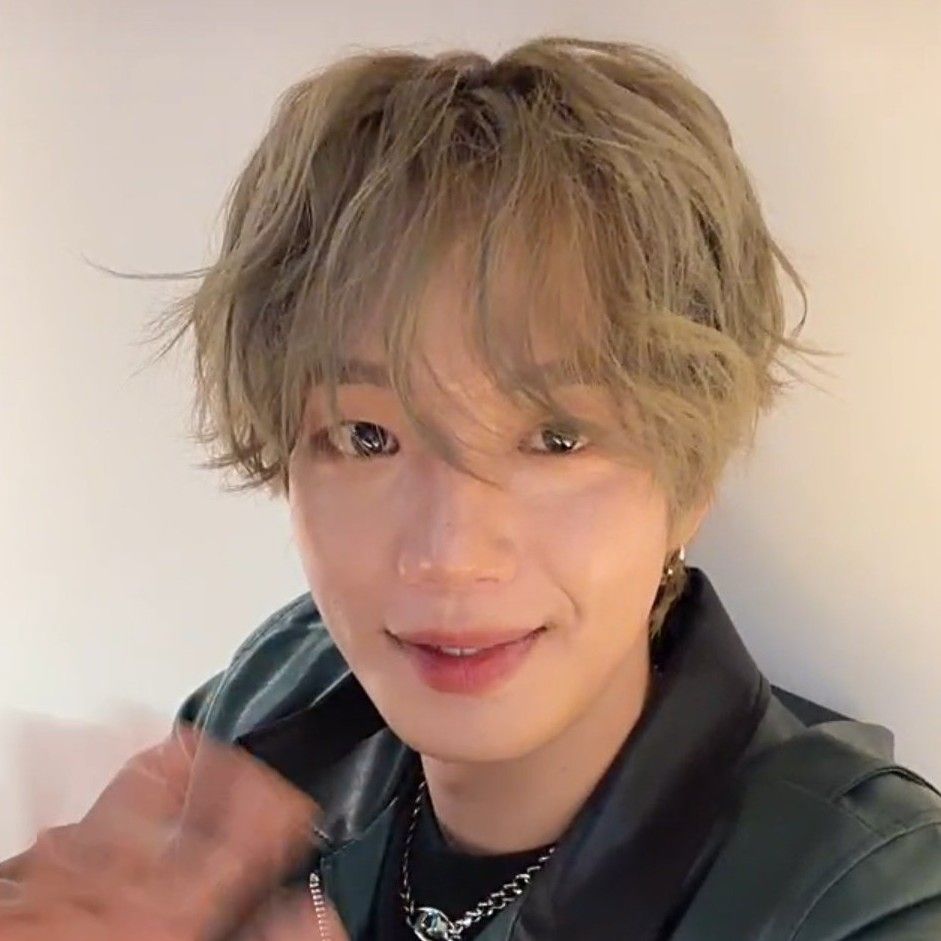 Behind-the-scenes cut of Lim Youngmin