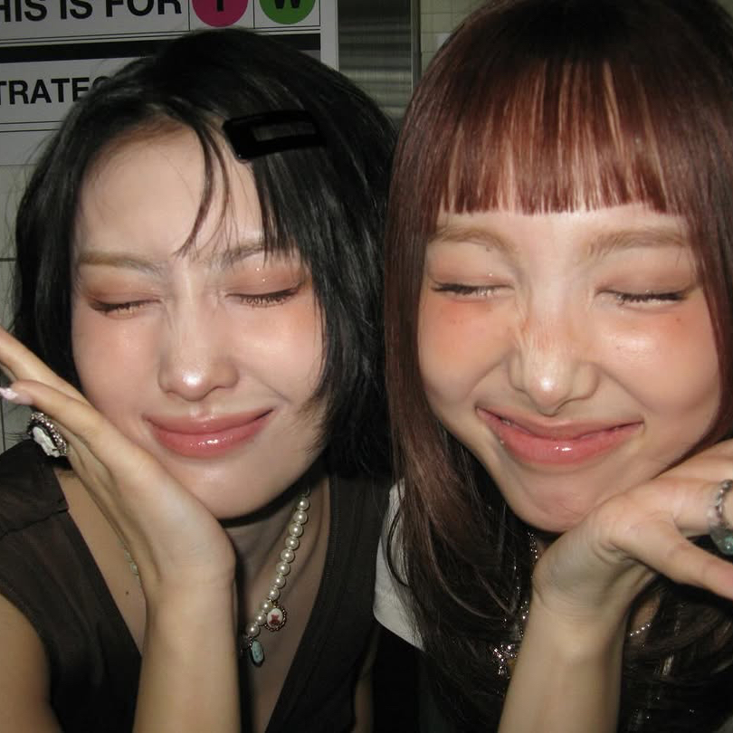 TWICEの舞台裏ショット