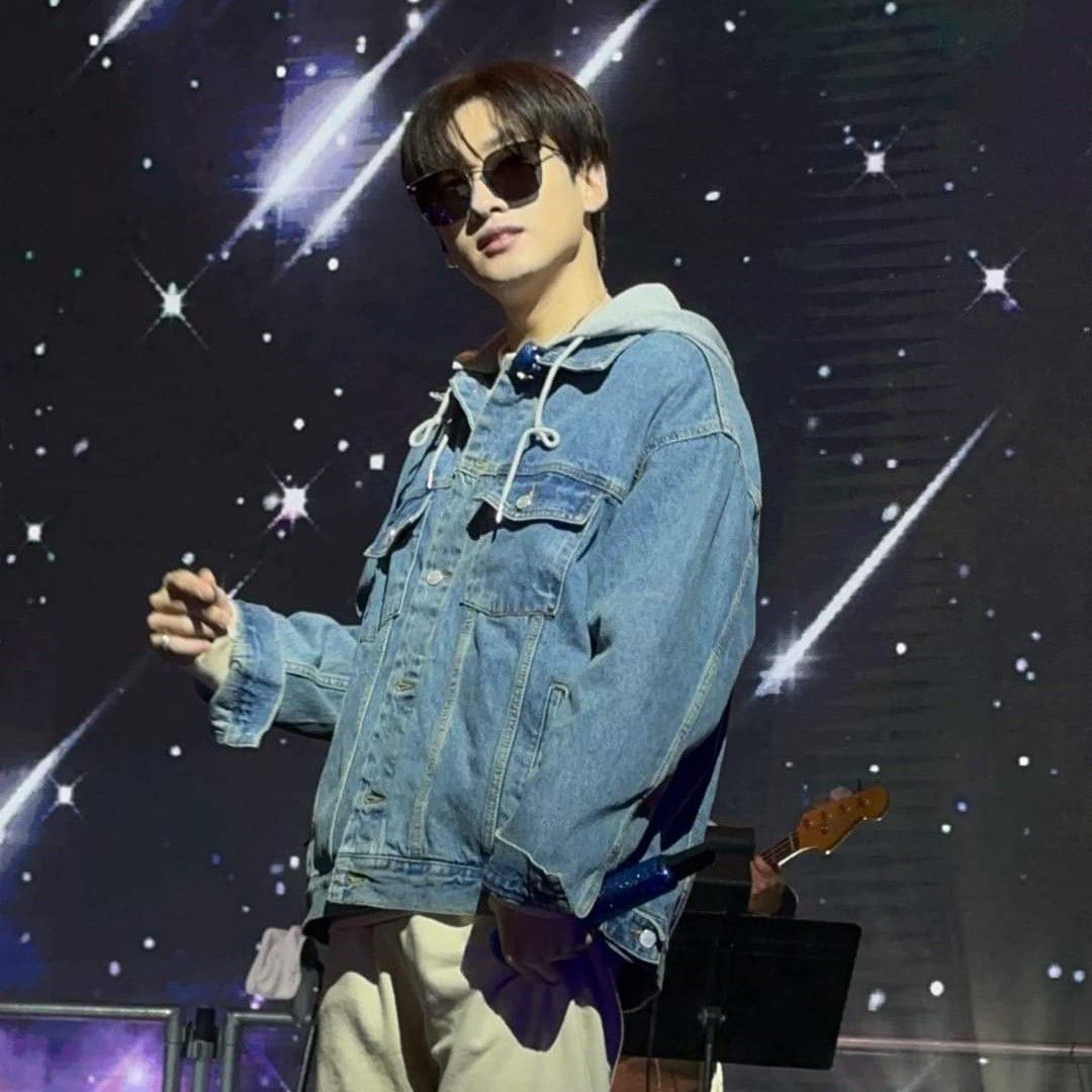 A moment captured by Eunhyuk (Super Junior)'s fan