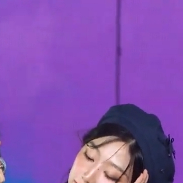 Behind-the-scenes cut of Jeong Yein (Lovelyz)