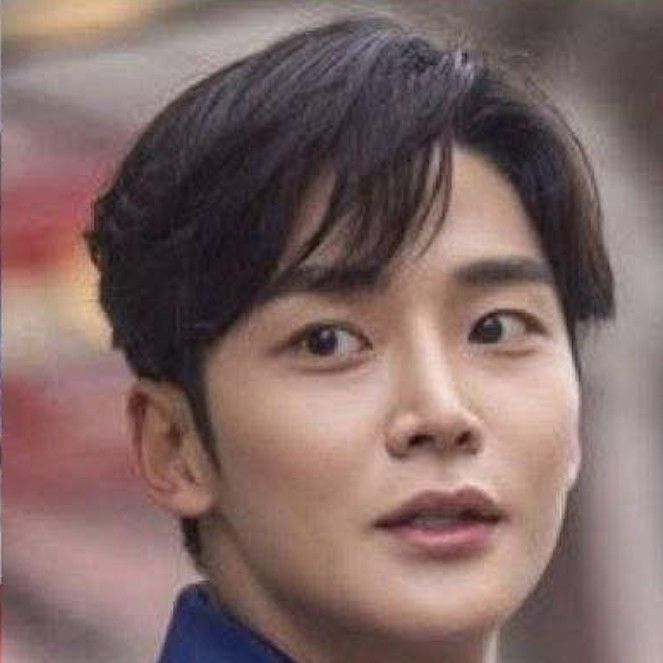 Recent activity shot of Rowoon