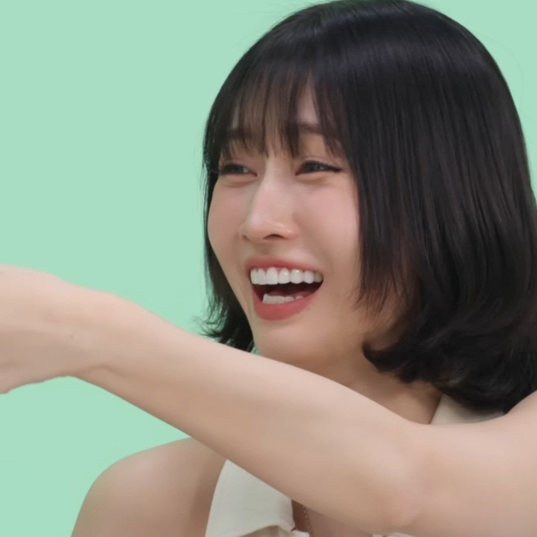 Momen yang diabadikan oleh penggemar Momo (TWICE)