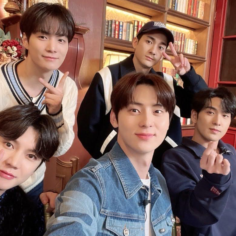 Behind-the-scenes cut of NU'EST
