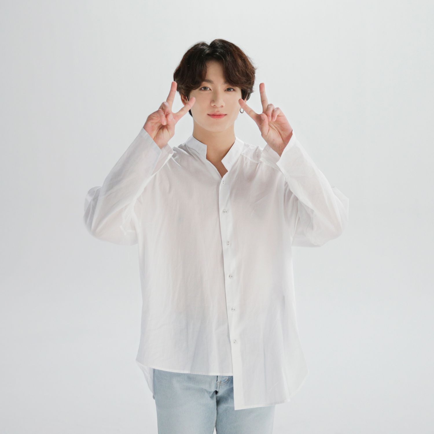 Behind-the-scenes cut of BTS