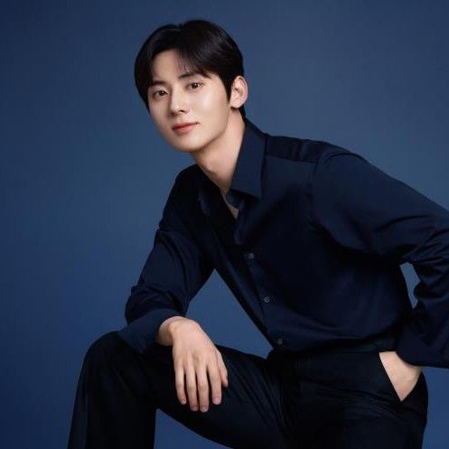 Behind-the-scenes cut of Hwang Minhyun