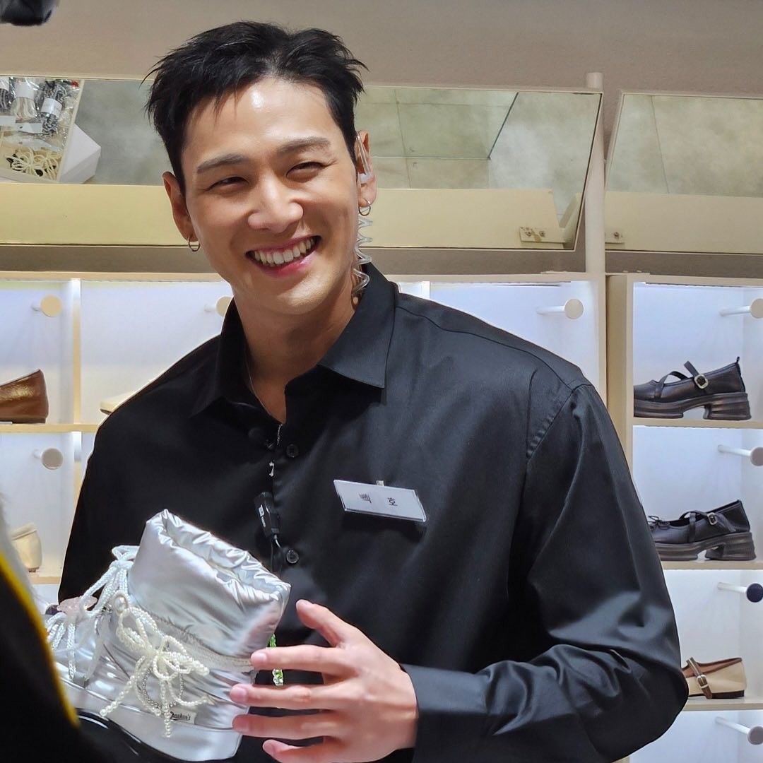 Latest photo of Baekho