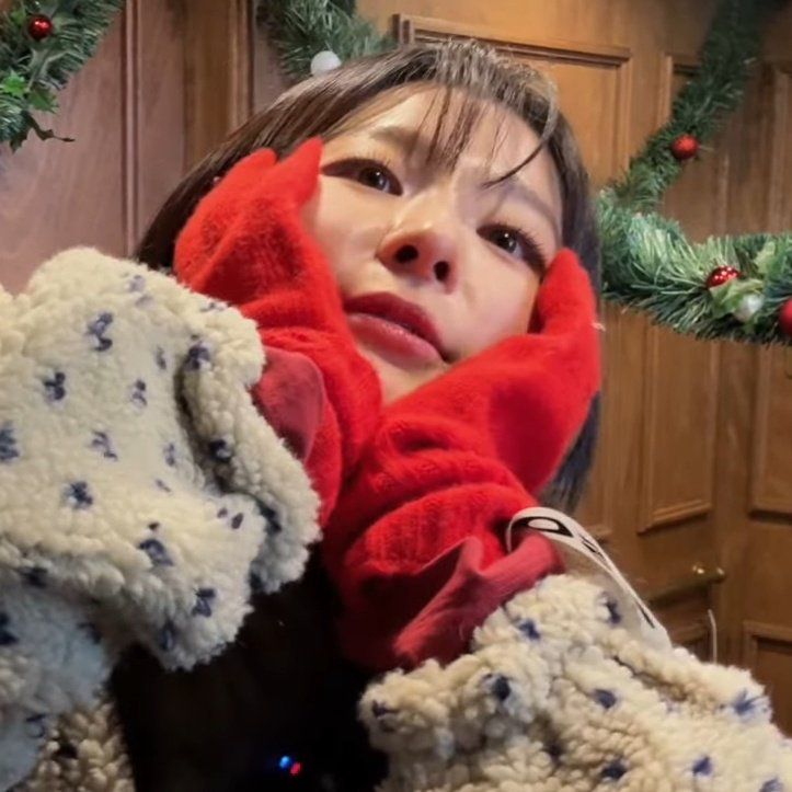 Latest photo of Seulgi (Red Velvet)