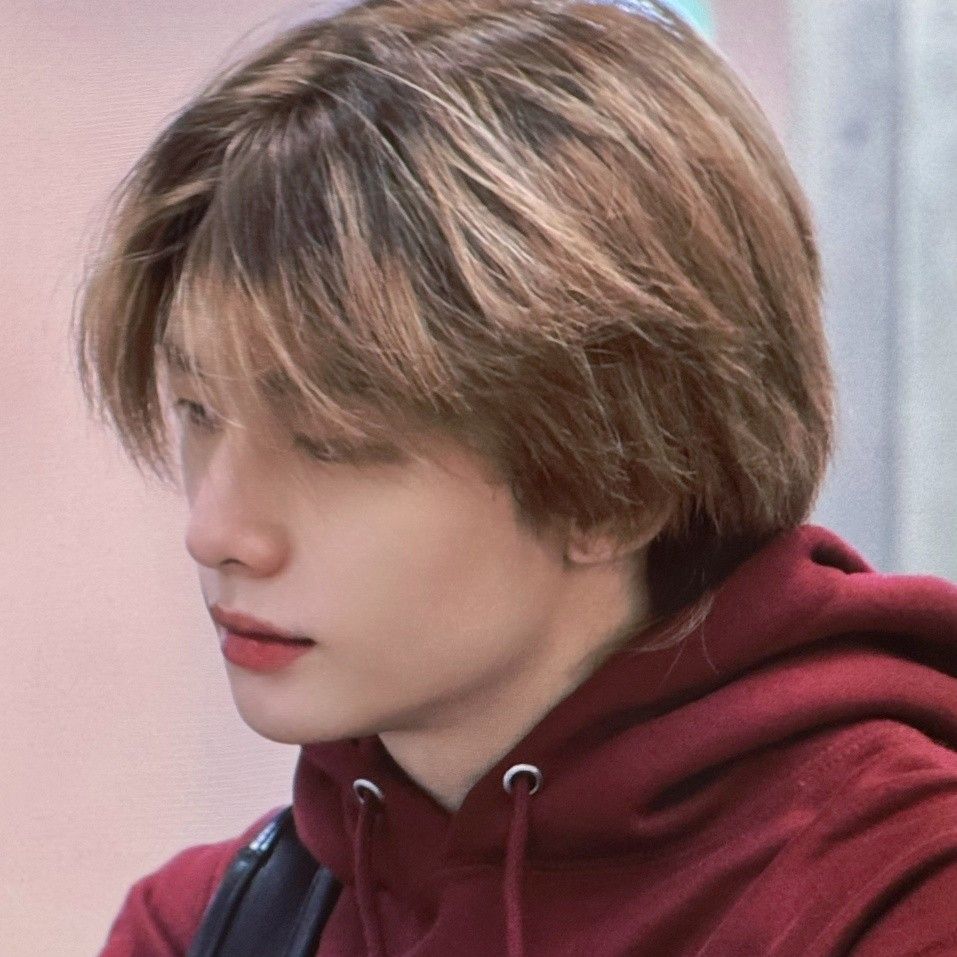 Recent activity shot of Hyunjin (Stray Kids)