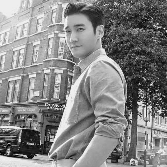A moment captured by Siwon (Super Junior)'s fan