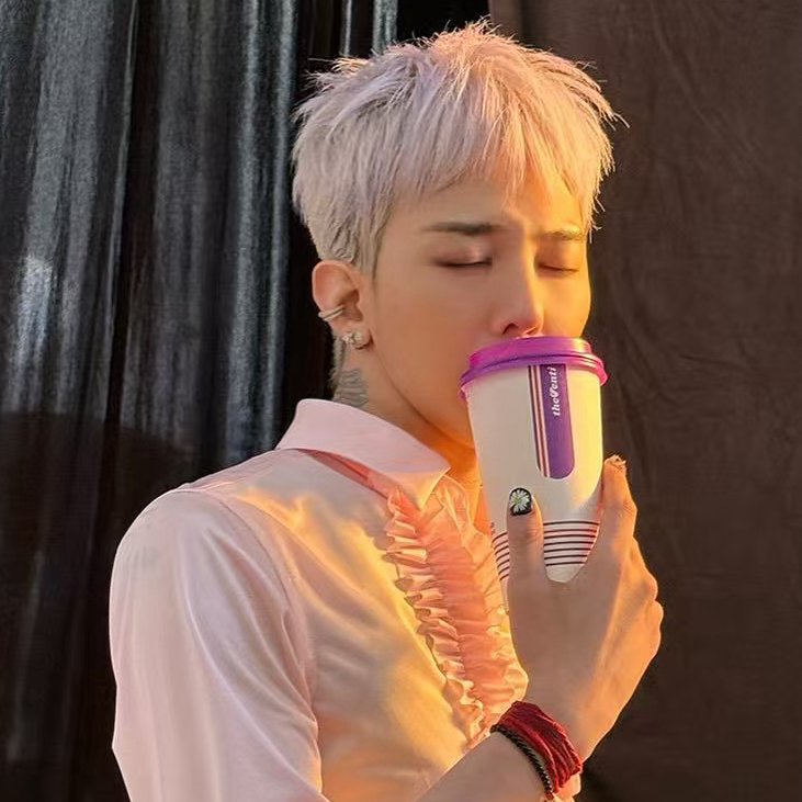 G-DRAGON (BIGBANG)的最新照片