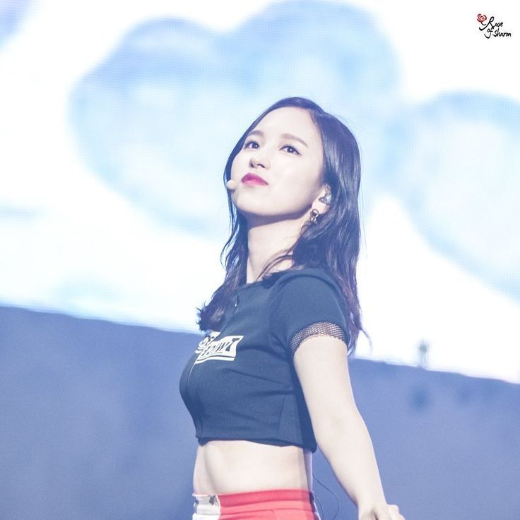 Foto aktivitas terbaru Mina (TWICE)