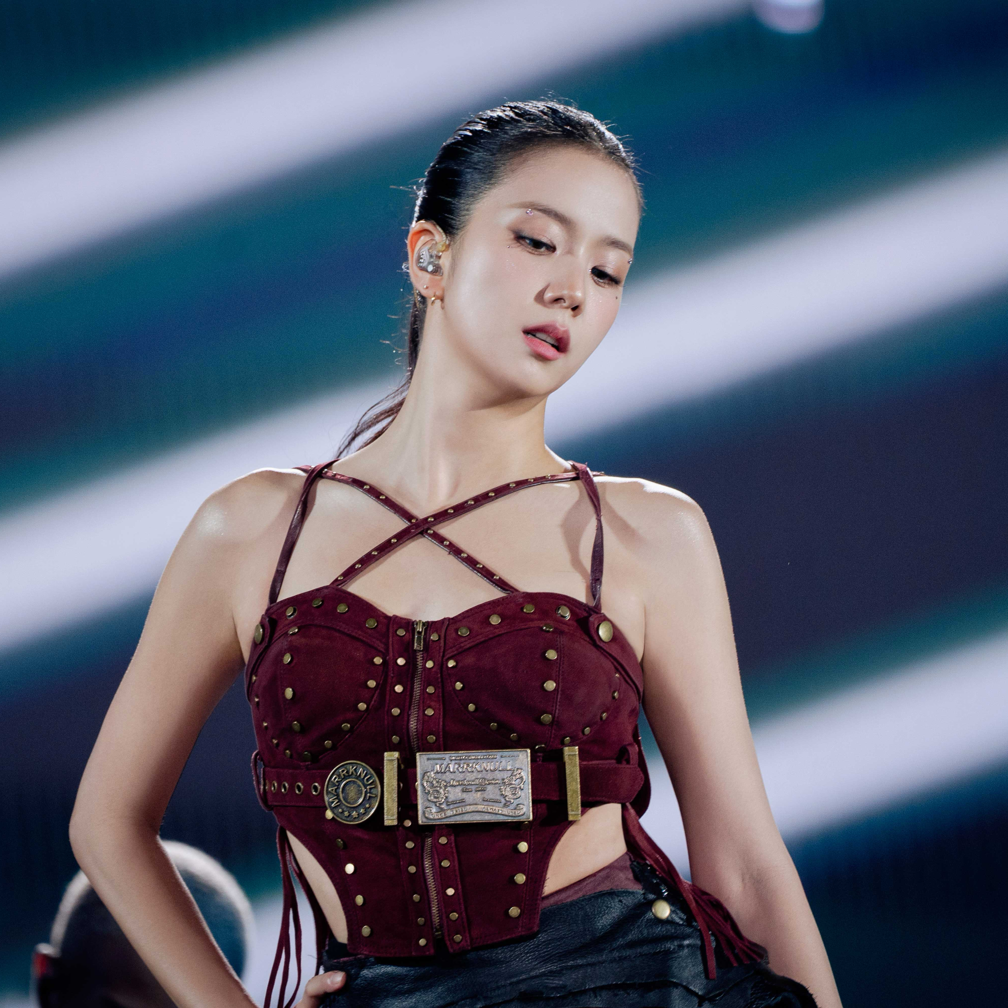 Behind-the-scenes cut of Jisoo (BLACKPINK)