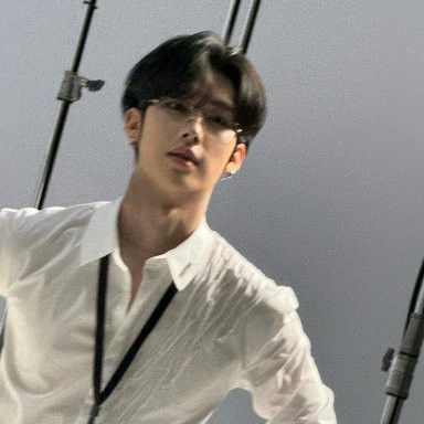 Recent activity shot of Ricky (ZEROBASEONE)