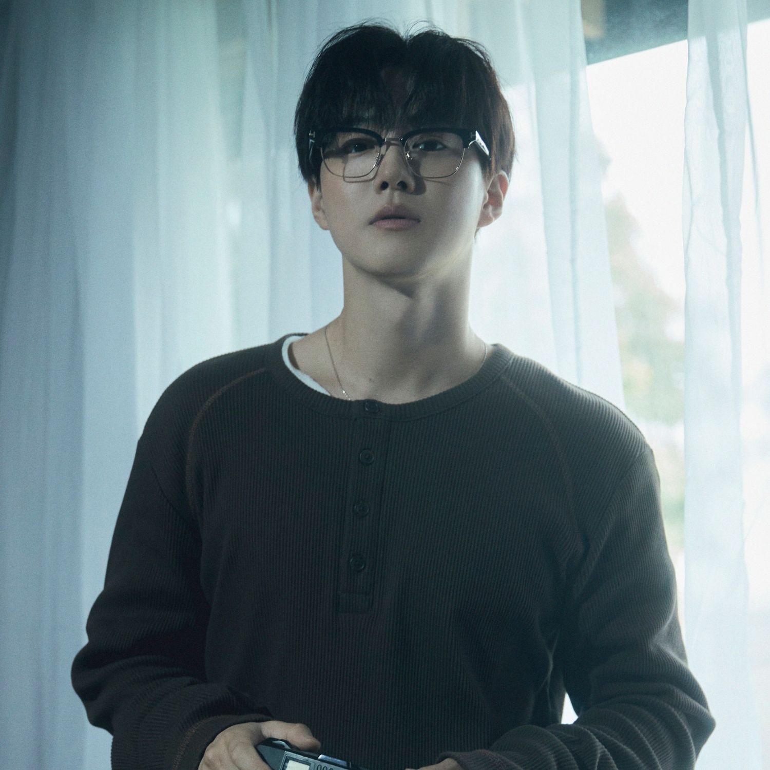 Behind-the-scenes cut of Suho (EXO)