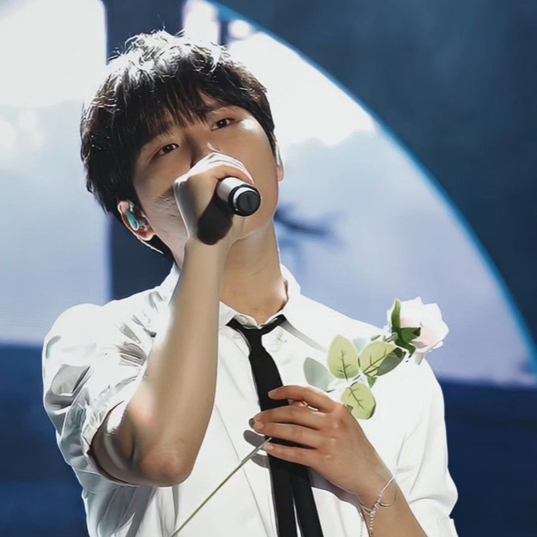 A moment captured by Jung Seunghwan's fan