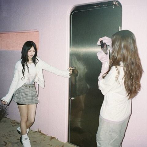 A moment captured by HANNI (NewJeans)'s fan